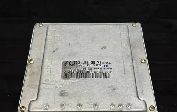Mercedes-Benz S W220 Engine control unit/module ECU A1121533879 26RT0000 0261208067