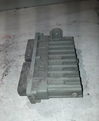 Coolant fan relay