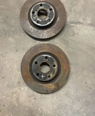 Toyota Prius+ (ZVW40) Front brake disc