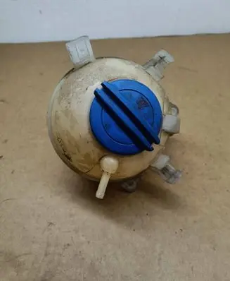 Volkswagen PASSAT B7 USA Coolant expansion tank/reservoir 1K0121407A
