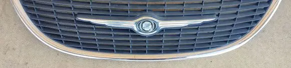 Chrysler Voyager ACC Distronic radar sensor grill/trim 