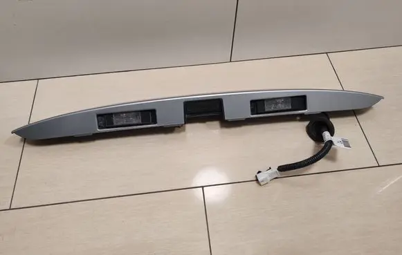 Nissan Note (E11) Trunk door license plate light bar 240519U00A