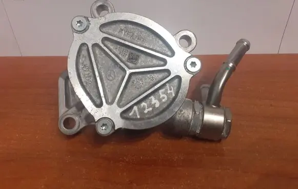 Mazda CX-5 II Vacuum pump 12354 PYFA18G00