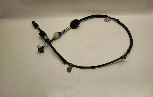 Chevrolet Camaro Gear shift cable linkage 84317104