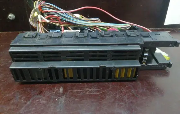 Mercedes-Benz E W211 SAM control unit 2115456901
