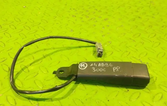 Chrysler 300 - 300C Front seatbelt 1BY451DVAB ZAPINKA