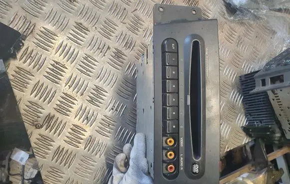Chrysler Pacifica CD/DVD changer P04685908AF