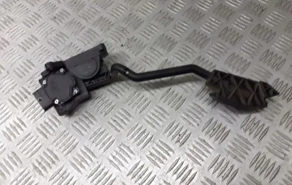Alfa Romeo 159 Accelerator throttle pedal 46803400
