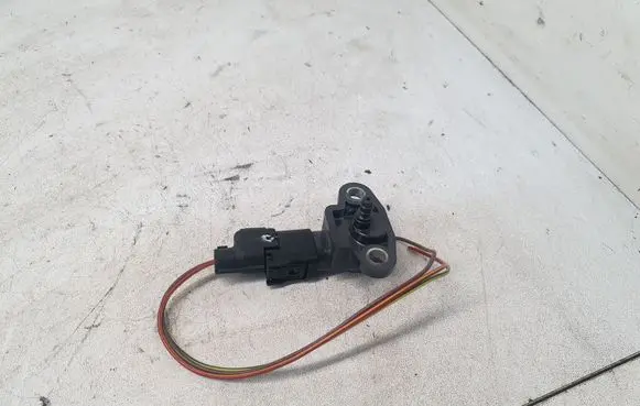 Mercedes-Benz C W204 Air pressure sensor A0051535028