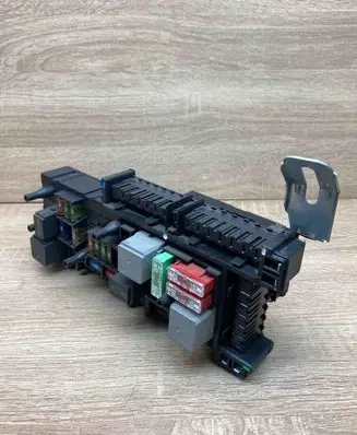 Mercedes-Benz E W212 Central body control module 2129009822 2129017206