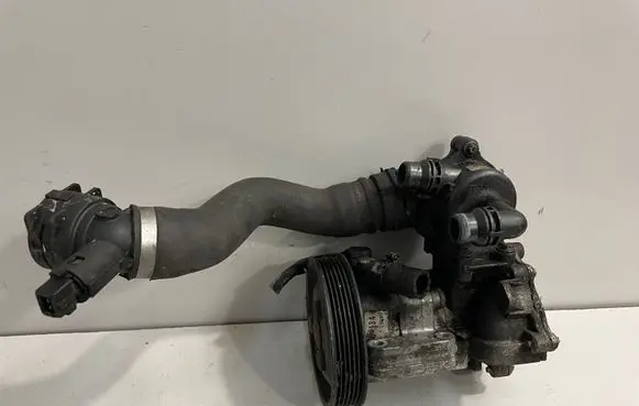 BMW 3 E92 E93 Power steering pump 6769598