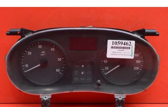 Opel Vivaro Speedometer (instrument cluster) P8200390129