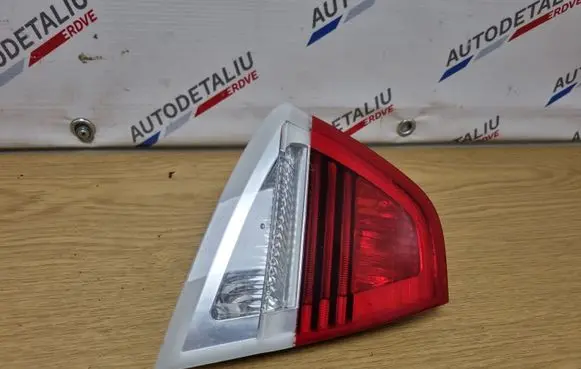BMW 3 E90 E91 Tailgate rear/tail lights 6937459