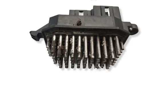 Nissan X-Trail T32 Heater blower motor/fan resistor 2776100A26