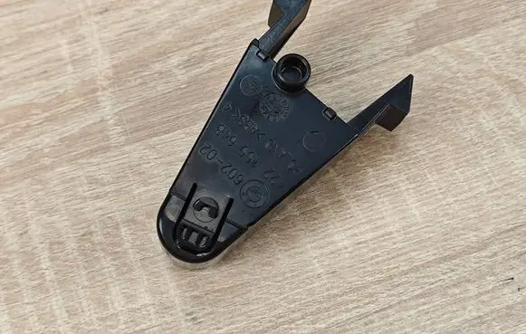 BMW 5 G30 G31 G38 Seat back rest lock catch 422155658