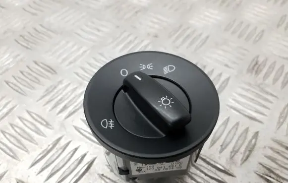 Skoda Octavia Mk2 (1Z) Light switch 1Z0941431F