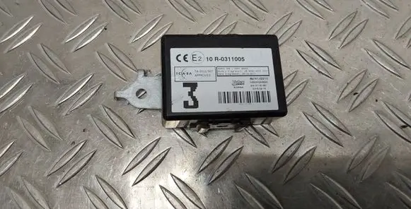 Toyota Auris E180 Door control unit/module 8974102210