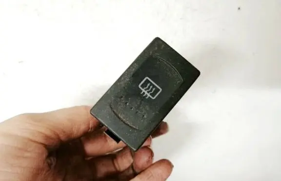 Volkswagen PASSAT B5 Windscreen/window heater switch 3B0959621C