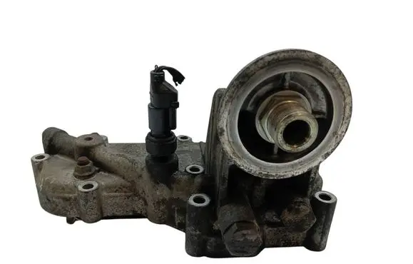 KIA Carnival Oil filter mounting bracket