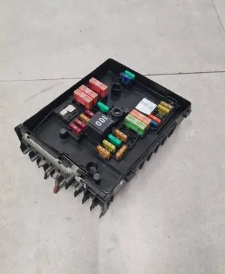 Skoda Superb B6 (3T) Fuse module 1K0937125D 3C09712490 8K070212