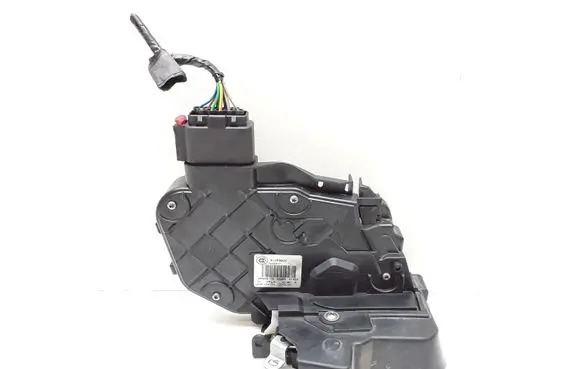 Volvo V70 Rear door lock 31253920