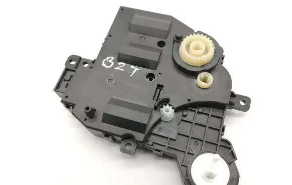 Toyota C-HR I A/C air flow flap actuator/motor 0638009004