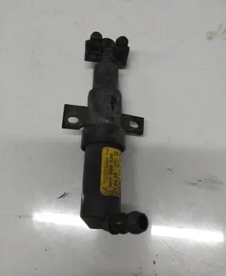Volkswagen PASSAT B6 Headlight washer spray nozzle 1307030328 3C0955104A 210408