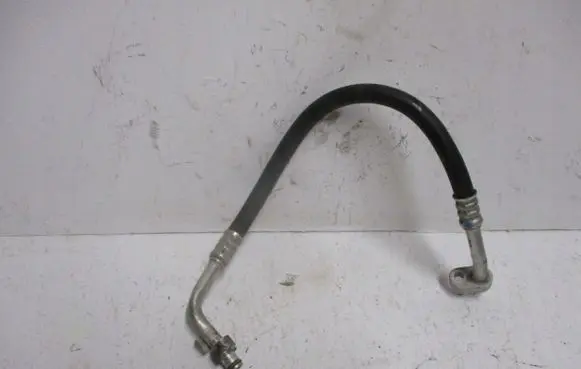 Infiniti Q30 Air conditioning (A/C) pipe/hose 924905DA3A