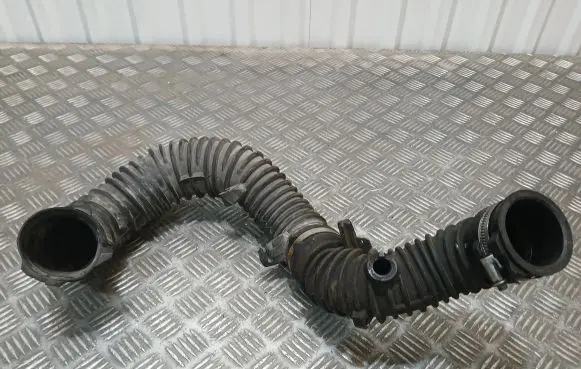 Renault Trafic II (X83) Intercooler hose/pipe 93861664