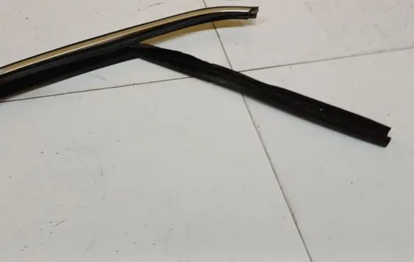 Volkswagen PASSAT B6 Rubber seal front coupe door 