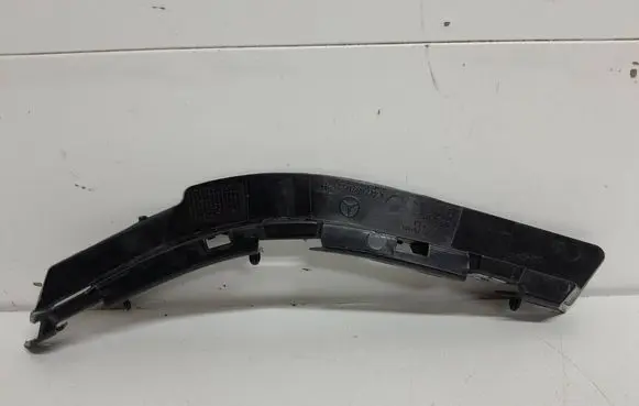 Mercedes-Benz Vito Viano W447 Front bumper mounting bracket A4478850521