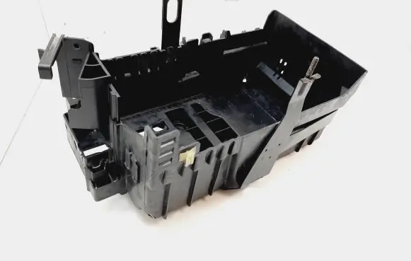 Chevrolet Orlando Battery box tray 13354419