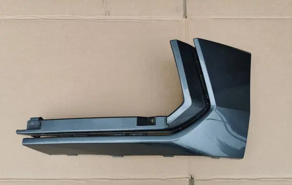 Volkswagen Tiguan Front bumper corner part panel trim 5NA853211C-BAX