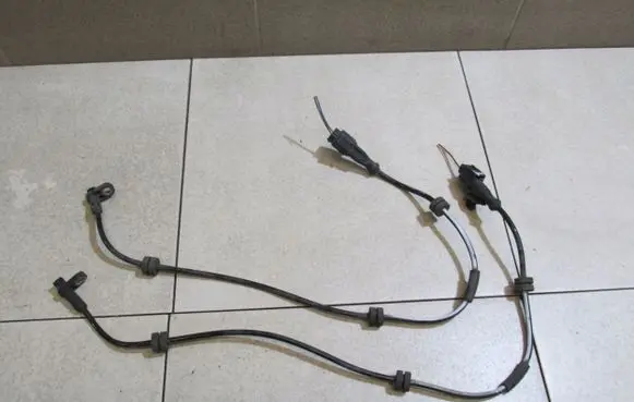 Ford Fiesta ABS brake wheel speed sensor