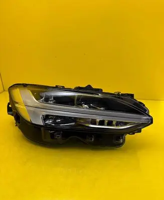 Volvo S90, V90 Headlight/headlamp 31468907