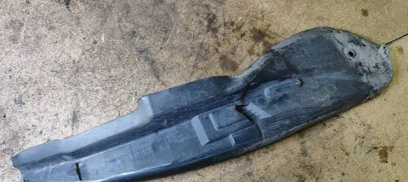 Volkswagen Eos Fender end trim 1Q0821112A
