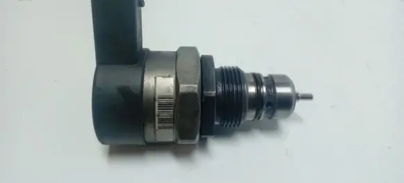 Fuel pressure sensor
