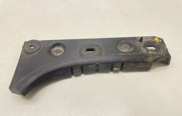 Audi A6 S6 C5 4B Front bumper mounting bracket 4B0807283B