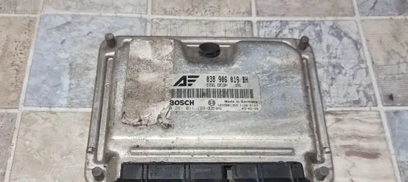 Volkswagen Sharan Engine control unit/module 038906019BH 0281011199 1039S01355