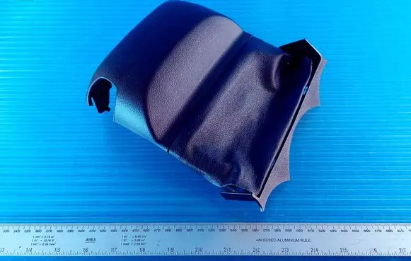 Steering wheel column trim