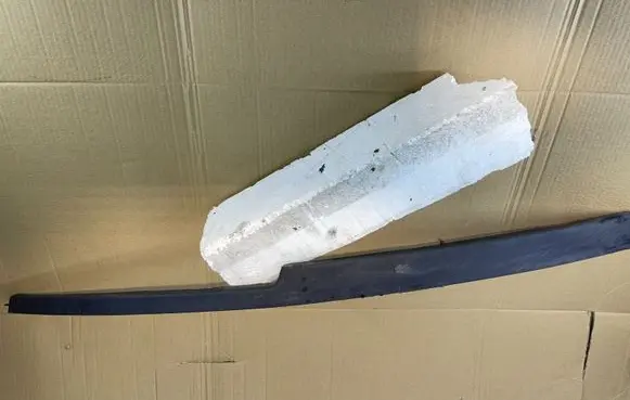 Front bumper lip