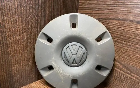 Volkswagen Crafter R16 wheel hub/cap/trim 9064010025 ZGS004Q002