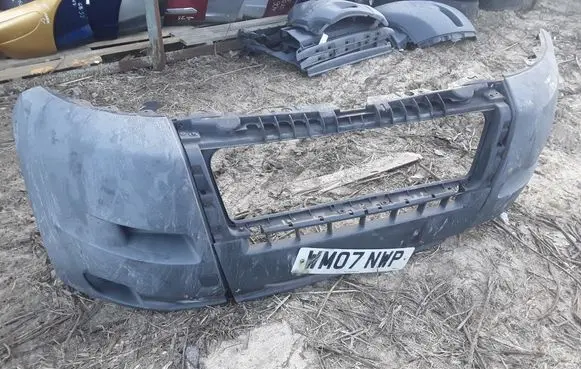 Volkswagen Crafter Front bumper 1306560070