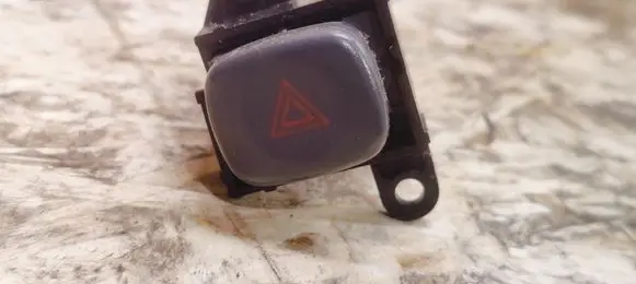 Lexus SC 300 - 400 Hazard light switch 1762a15 157176L