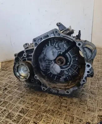 Volkswagen PASSAT B6 Manual 6 speed gearbox KNS 02108P01