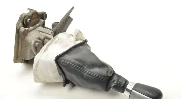 Suzuki Grand Vitara II Gear shifter/selector 