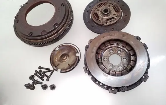Volkswagen Caddy Clutch set kit 068141037 055141124H 067105273G