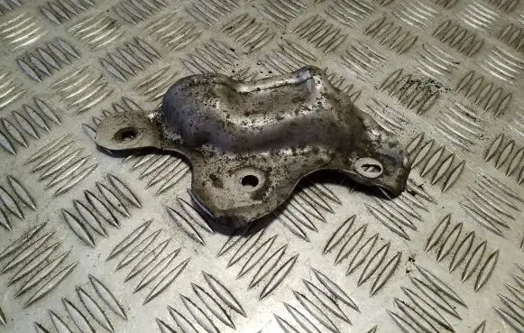 Exhaust heat shield