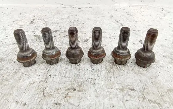 Mercedes-Benz Sprinter W906 Nuts/bolts 