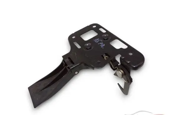 Audi A5 Sportback 8TA Engine bonnet/hood lock/latch loop/hook 8T0823480